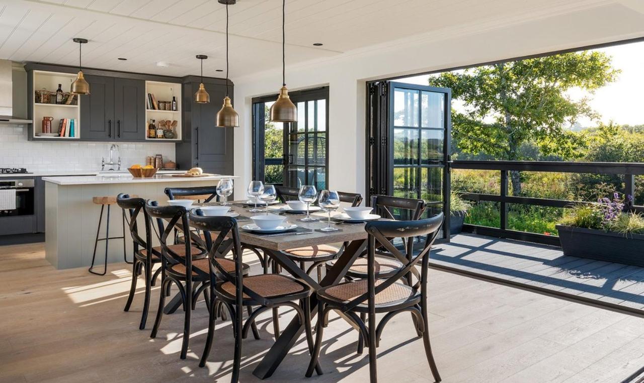 Retallack Resort & Spa Padstow Exterior foto The kitchen and dining area
