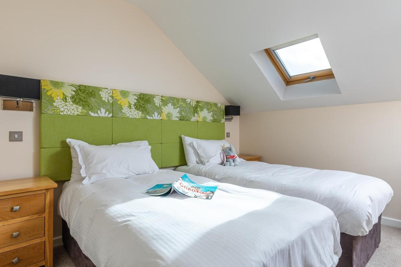 Retallack Resort & Spa Padstow Quarto foto A bedroom at the hotel